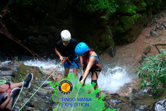 piscina aguas sulfurosas tingo maria